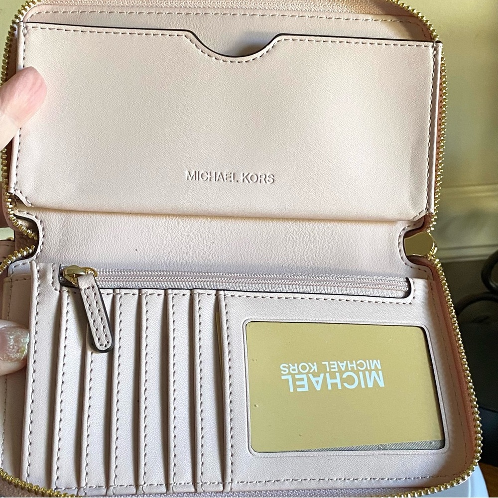 Michael Kors Jet Set Travel Large Pebble Leather Powder Blush zip around wallet - Picture 6 of 11